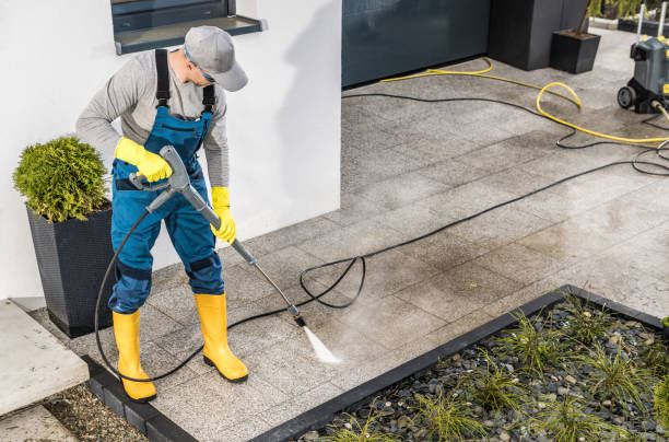 Best Deck Pressure Washing  in Shackle Island, TN